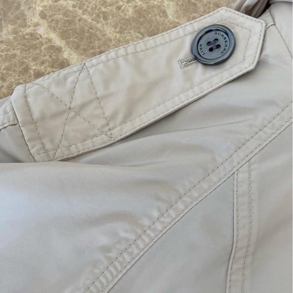 Burberry Brit women’s M rain/utility jacket. Lightweight Unlined. - Picture 11 of 12